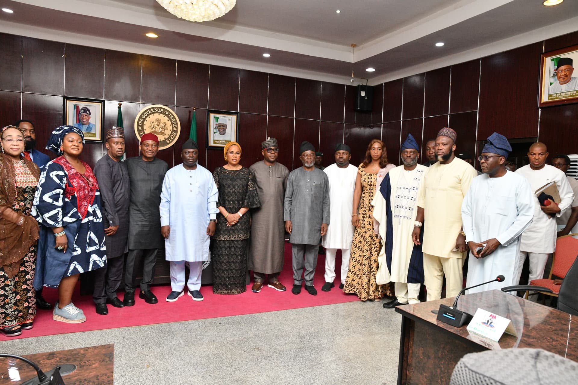 https://tarabastate-docs.s3.eu-central-1.amazonaws.com/summit/investment-summit/inauguration-1.jpg